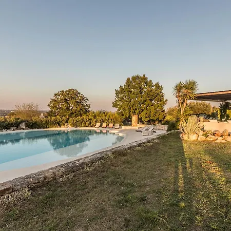 Vila Nuovissima Di Lusso Con Piscina Immensa E Giardino Cisternino
